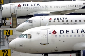 அதிகரித்துள்ள போர் பதற்றம் : இஸ்ரேலுக்கான விமான சேவைகளை ரத்து செய்யும் நிறுவனங்கள்