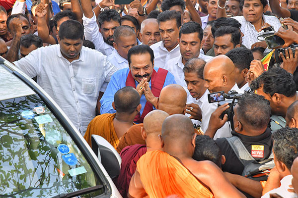 வாடகை வீட்டில் தங்கியுள்ள மகிந்த | Mahinda Rajapaksa Moved To A Rented House