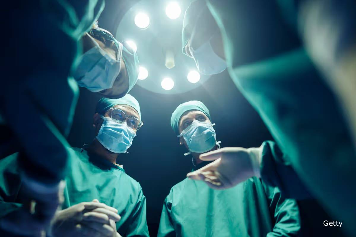 பல ஆண்டுகளாக உடல் நலம் பாதிக்கப்பட்டிருந்த பெண்: தெரியவந்த திடுக்கிடவைக்கும் உண்மை | Doctors Found 8Cm Worm Inside Women Brain In China