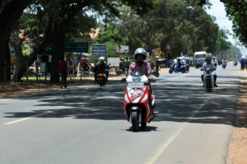 கிளிநொச்சி வீதியில் திடீரென உயிரிழந்த   பிரதேச சபை ஊழியர்