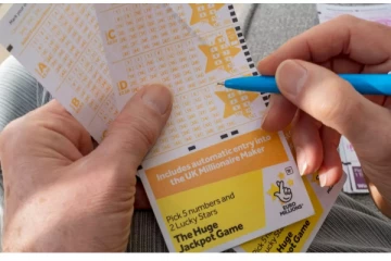 யார் அந்த அதிர்ஷ்டசாலி? மூவாயிரம் கோடி ரூபாய் வென்றவரைத் தேடும் லொட்டரி நிறுவனம்