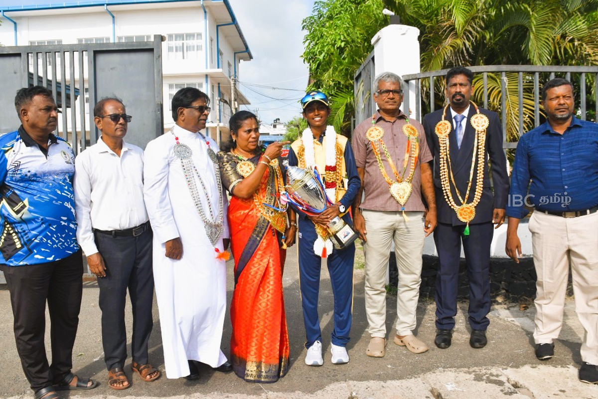 இலங்கை பெண்கள் A கிரிக்கெட் அணியில் இடம்பிடித்த சஜிந்தினி - மன்னாரில் அமோக வரவேற்பு | Mannar Girl Selected For Sl Women S A Cricket Team