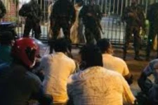 யாழ் பல்கலைக்கழகத்தின் முன்பு என்ன நடக்கின்றது? களத்தில் இருந்து நேரடி ரிப்போர்:
