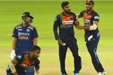 மிகவும் மட்டமாக அவுட் ஆன இந்திய வீரர்கள்! ஒரே ஓவரில் 2 பேரை காலி செய்த இலங்கை வீரர் வீடியோ