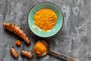 மஞ்சளை அளவிற்கு மீறி எடுத்து கொள்ளாதீங்க! பல ஆபத்துகளை ஏற்படுத்துமாம்