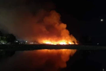 மட்டக்களப்பு மாமாங்கேஸ்வரர் ஆலயத்தின் தீர்த்தக்கேணி பகுதியில் தீபரவல்