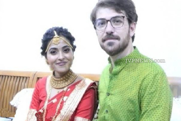 விமானத்தில் ஏற்பட்ட காதல்: இத்தாலி இளைஞரை திருமணம் செய்த இந்திய பெண்! | Love On The Plane India Girl Married Italian Youth