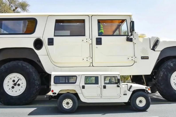 உலகின் மிகப்பெரிய ஹம்மர் கார்; அசத்தும் அரேபிய ஷேக்! என்னவெல்லாம் இருக்கு தெரியுமா? | World S Largest Hummer Car Awesome Arabian Shake உலகின் மிகப்பெரிய ஹம்மர் கார்; அசத்தும் அரேபிய ஷேக்! என்னவெல்லாம் இருக்கு தெரியுமா? | World S Largest Hummer Car Awesome Arabian Shake