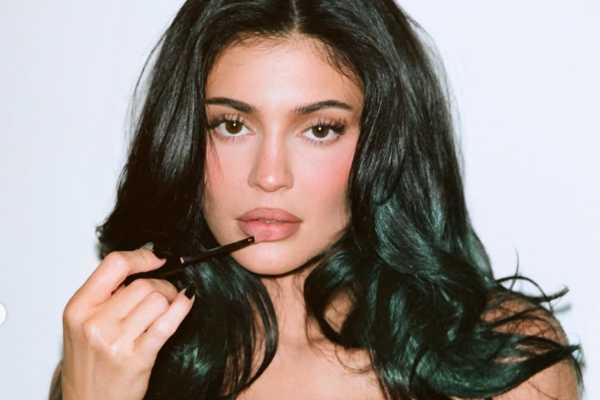 Dune பட ஹீரோவை கழட்டிவிட்ட நடிகை!! பார்ட்டியில் கிளாமரில் கைலி ஜென்னர்.. | Kylie Jenner Timothee Chalamet End Relationship Dune பட ஹீரோவை கழட்டிவிட்ட நடிகை!! பார்ட்டியில் கிளாமரில் கைலி ஜென்னர்.. | Kylie Jenner Timothee Chalamet End Relationship