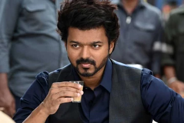 திமுக, அதிமுக வயிற்றில் புளியை கரைத்த விஜய் ரசிகர்கள்!