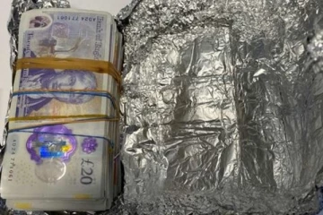 இங்கிலாந்தில் வாகன சோதனையில் சிக்கிய லொறி: பொலிசார் கண்ட அதிரவைக்கும் காட்சி