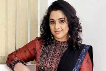 மீனாவின் அம்மாவே அப்படி நடித்தவர்தான் - குண்டை தூக்கிப்போட்ட பிரபலம்!