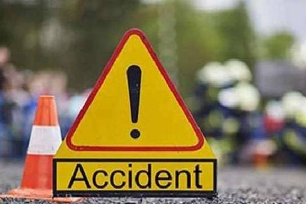 கொட்டகலையில் விபத்தில் சிக்கிய ஆசிரியர் உட்பட மூவர் | Today Accident At Kotagala