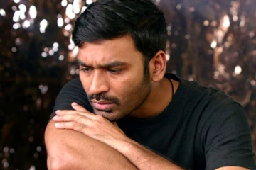 நேரமே சரியில்லையா... தனுஷுக்கு மட்டும் ஏன் இப்படியெல்லாம் நடக்குது? - கடும் கோபத்தில் ரசிகர்கள்