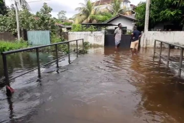 வெள்ளத்தில் மூழ்கிய நீர்கொழும்பு! நபரொருவர் மாயம்