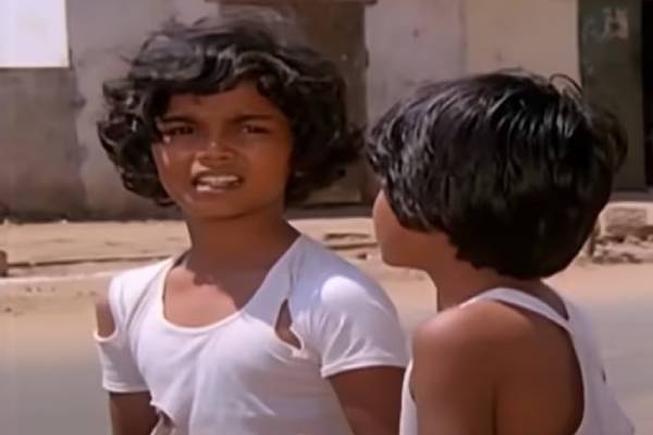 படிக்காதவன் படத்தில் நடித்த குட்டி ரஜினி யார் தெரியுமா?.. இந்த நடிகையோட முன்னாள் கணவரா.. | Padikathavan Movie Child Artist