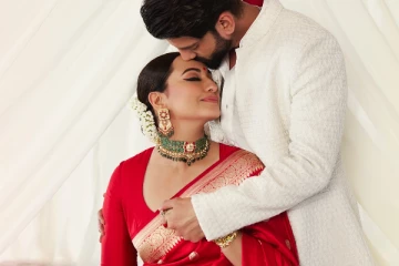 சோனாக்ஷி சின்ஹா திருமணம் முடிந்ததும் 2 கோடிக்கு காஸ்ட்லீ கிப்ட் கொடுத்த கணவர்! என்ன பாருங்க