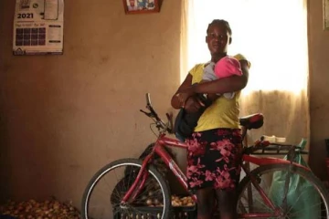 ஜிம்பாப்வேயில் ஊரடங்கு சமயத்தில் பள்ளி மாணவிகளுக்கு நேர்ந்த அவலம்