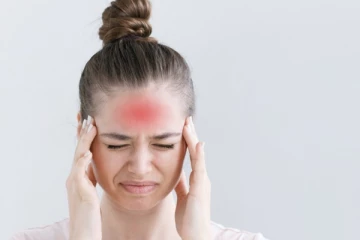 ஒற்றை தலைவலி ஏற்பட காரணங்கள் என்ன தெரியுமா?