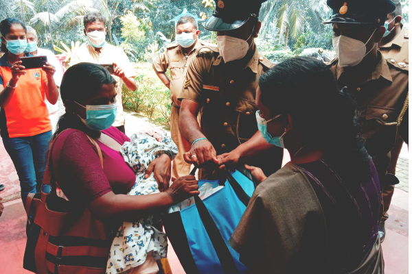 දිළිදු පවුල් සදහා  ප්‍රජා  සත්කාරක වැඩසටහනක් .... | Srilanka Exercise