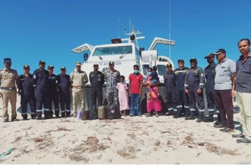 குழந்தைகளுக்குப் பாதுகாப்பு இல்லை ; தனுஷ்கோடியில் தஞ்சம் அடைந்த மன்னார் குடும்பத்தினர்