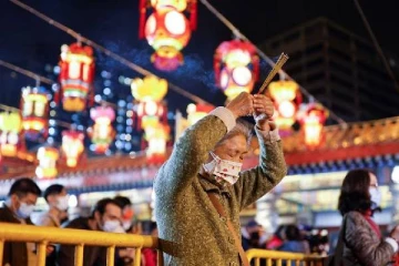 ஒரே வாரத்தில் கொத்தாக பல ஆயிரம் பேர்கள் இறப்பு: தத்தளிக்கும் சீனா