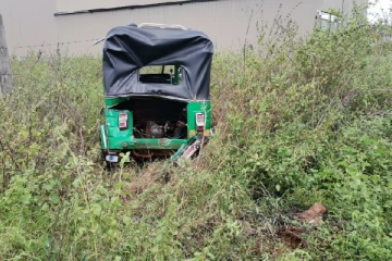 வவுனியா -  ஓமந்தையில் வாகன விபத்து!  ஒருவர் படுகாயம்