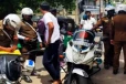 பிரபல ஆண்கள் பாடசாலையில் அனுமதி பெறப்படாத வாகனப் பேரணி ; பலருக்கு எதிராக வழக்கு