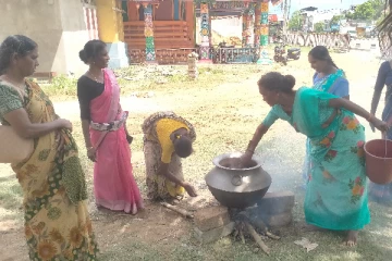 முள்ளிவாய்க்கால் பேரவலம்; கிளிநொச்சியில் கஞ்சி வழங்கும் நிகழ்வு