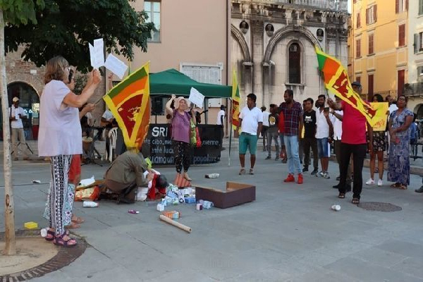இத்தாலியிலும் கோட்டா அரசுக்கு எதிராக ஆர்ப்பாட்டம்! (படங்கள்) - ஐபிசி தமிழ்