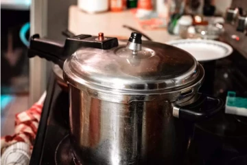 பிரஷர் குக்கரில் மறந்தும் கூட இந்த 3 உணவுகளையும் சமைக்காதீர்கள்! மீறினால்... பேராபத்து?