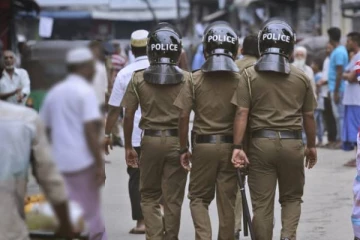 கல்முனையில் 3 பொலிஸ் அதிகாரிகளால் கொலை அச்சுறுத்தல்!