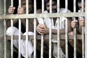 சிறைக்கைதிகளை பார்வையிட அனுமதி