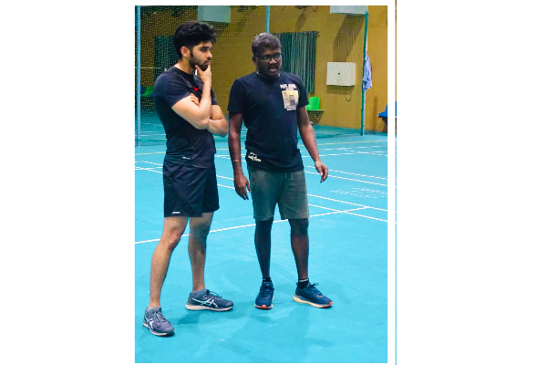 இயக்குனர் மாரி செல்வராஜுடன் நடிகர் துருவ் விக்ரம்.. பிறந்தநாள் ஸ்பெஷலாக வெளியான புகைப்படம் | Mari Selvaraj With Dhruv Vikram