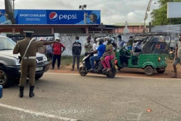 மன்னாரில் பயங்கர விபத்து: அடுத்தடுத்து வாகனங்களை மோதித்தள்ளிய பேருந்து!