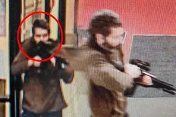 அமெரிக்காவில் 18 பேரைக் கொன்ற மர்ம நபர்: காட்டில் சடலமாக மீட்பு