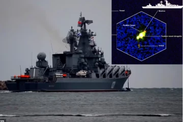 மூழ்குவதற்கு முன் கொழுந்துவிட்டு எறிந்த மாஸ்க்வா கப்பல்: வெளியான செயற்கைக்கோள் புகைப்படம்