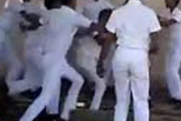 முல்லைத்தீவு பாடசாலை மாணவர்களுக்கிடையில் அடிதடி; 5 பேர் மருத்துவமனையில்