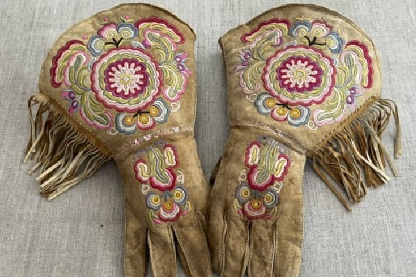 கனடாவிடம் திருப்பி அளிக்கப்பட்ட பழங்குடி கலைப்பொருட்கள் | Canada As Part Of Reckoning Colonial Past கனடாவிடம் திருப்பி அளிக்கப்பட்ட பழங்குடி கலைப்பொருட்கள் | Canada As Part Of Reckoning Colonial Past