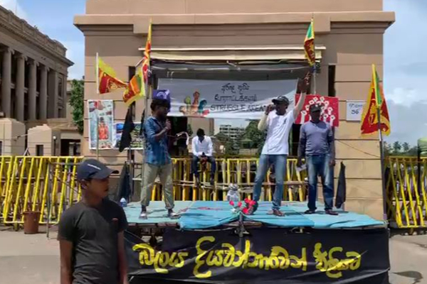 கோட்டாகோகமவிலிருந்து யாழ். நூலகத்திற்கு அன்பளிப்பு செய்யப்படவுள்ள புத்தகங்கள் (Video) | Jaffna More Than A Hundred Books From Gotagogama