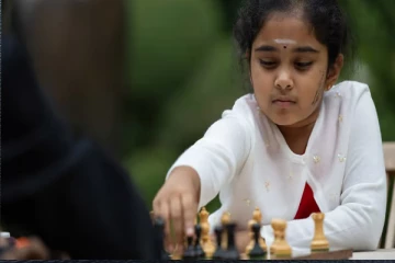 சதுரங்கப்போட்டியில் உலக சாதனைப் படைத்துள்ள எட்டுவயதுடைய தமிழ் சிறுமி!