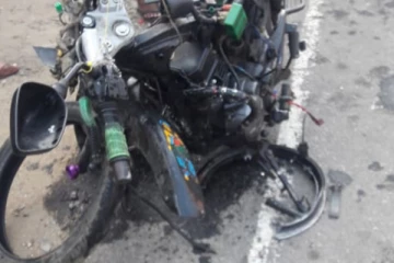 බිහිසුණු ගමනක අවසානය.. දරුණු මාරක රිය අනතුරක්.. (PHOTOS)