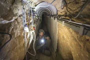 ஹமாஸின் சுரங்கத்திற்குள் கடல்நீரை பாய்ச்சும் இஸ்ரேல் படையினர்