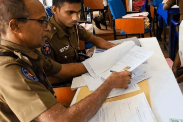 පොලිසියේ වසර 5ක උසස්වීම් එක්ක අලුතින් 10,000කුත් සේවයට