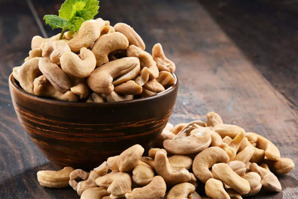 பெண்களுக்கு அதிக சத்துக்களை தரும் பழம் | A Fruit That Gives More Nutrients To Women