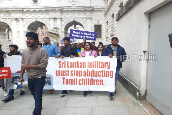 முள்ளிவாய்க்கால் நினைவேந்தல் - பிரித்தானியாவில் மக்கள் பாரிய அளவில் ஒன்று கூடி அஞ்சலி..! | Mullivaikal Memorial Day London Diaspora Tamils