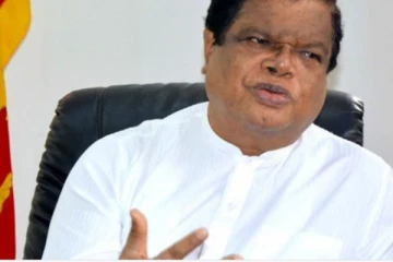 ඉන්ධන ජාවාරමේ නිරතවන පෞද්ගලික බස් රථ ගැන ප්‍රවාහන ඇමති තීරණයක් ගනියි.