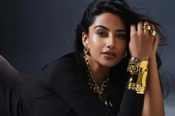 நிறம் மற்றும் அழகு குறித்து கேலி! யாரும் திருமணம் செய்யமாட்டார்கள் என கிண்டல்.. மனம் திறந்து பேசிய மீனாட்சி சவுத்ரி