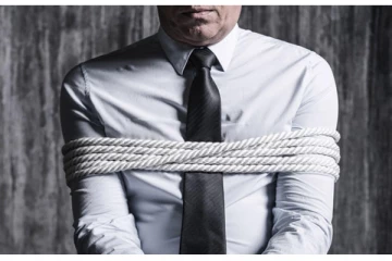 ரூ.2 லட்சம் கொடு! தன்னை தானே கடத்திவிட்டு மனைவியை மிரட்டிய கணவன்