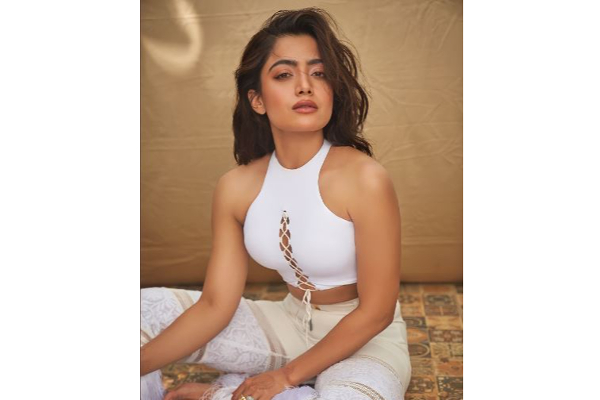 சமந்தாவை போல நடிகை ரஷ்மிகா எடுத்த லேட்டஸ்ட் போட்டோ ஷுட்- செம வைரல் | Rashmika Latest Photoshoot Goes Viral